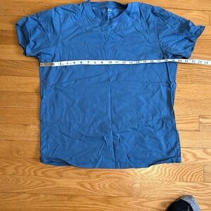 Blue Uniqlo t-shirt s/p